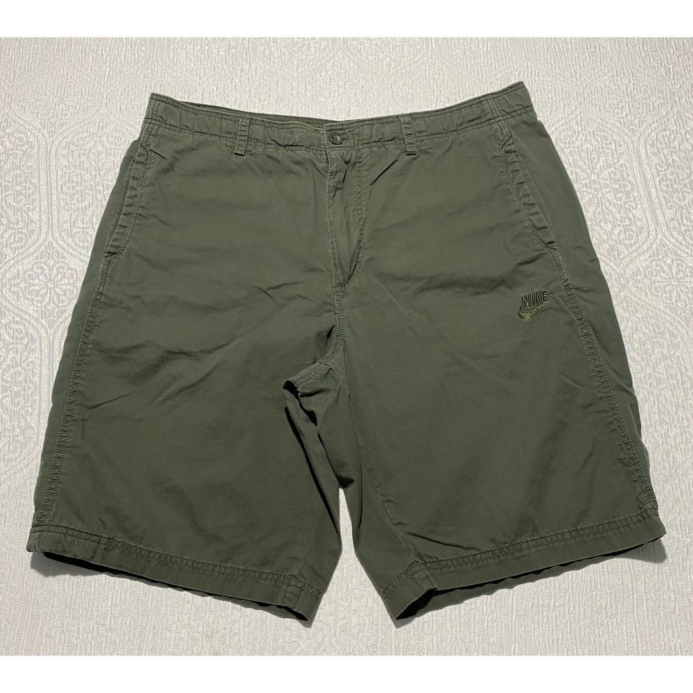 Nike Sportswear Mens XL Olive Green Cotton Chino Cargo Shorts Embroidered Logo